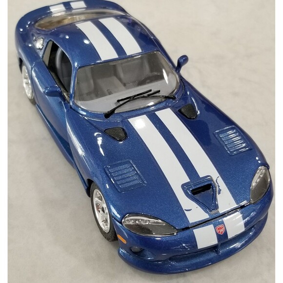 Burago Dodge Viper GTS Coupe Blue Diecast 1:24 Sports Exotic Car Classic Italy - Picture 1 of 9